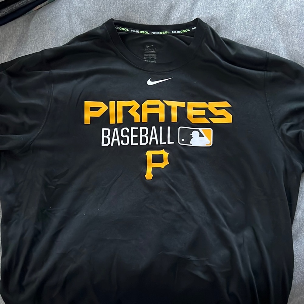 Men’s Pittsburgh Pirates Nike Tee